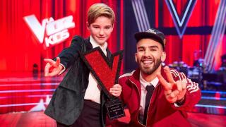 Lucas Paulano y Manuel Turizo, tras ganar 'La Voz Kids 10'.
