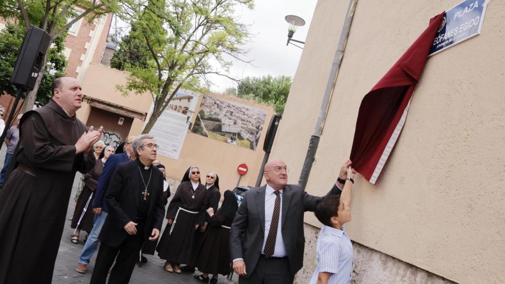 Inauguración de la Plaza de Teófanes Egido en Valladolid.