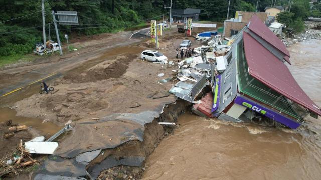 Daños por fuertes lluvias en Gapyeong.