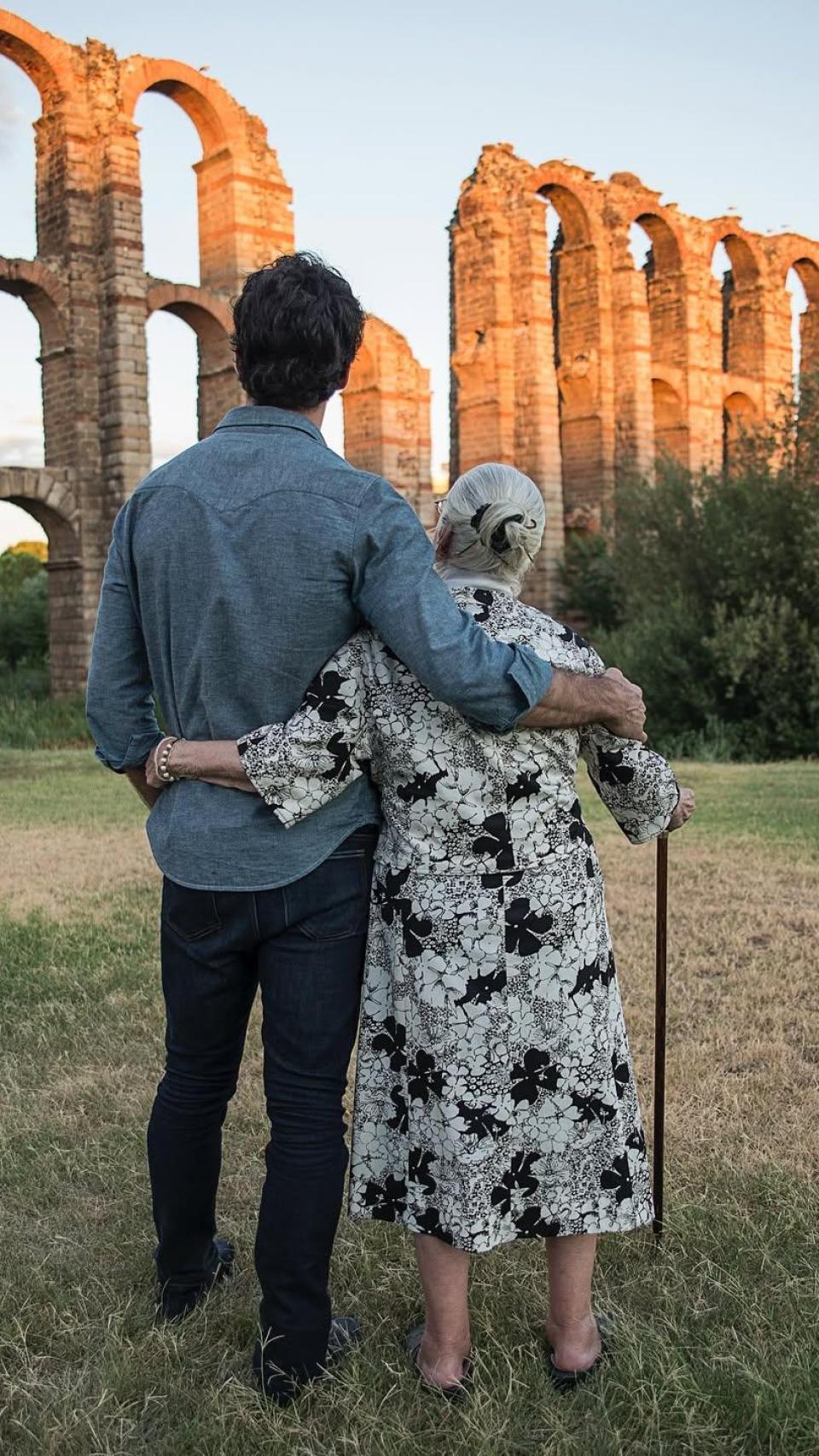 Luisa Cantero, conocida como la Tata de Miguel Ángel Muñoz, se hizo popular en plena pandemia de la COVID-19.