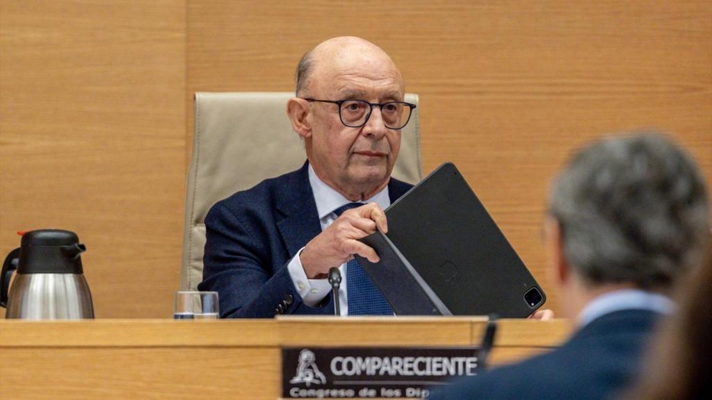 El exministro de Hacienda Cristóbal Montoro, el pasado 14 de abril en la comisión de investigación del Congreso sobre la 'Operación Cataluña'.