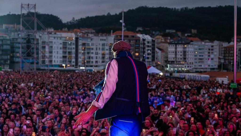 Juan Luis Guerra en su concierto en Sanxenxo
