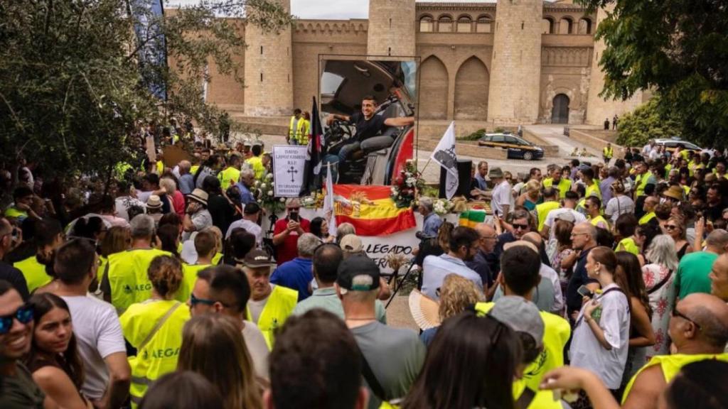 El homenaje, este domingo frente a la Aljafería.