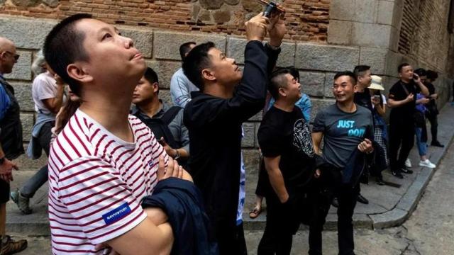 Un grupo de turistas de Corea del Sur en España.