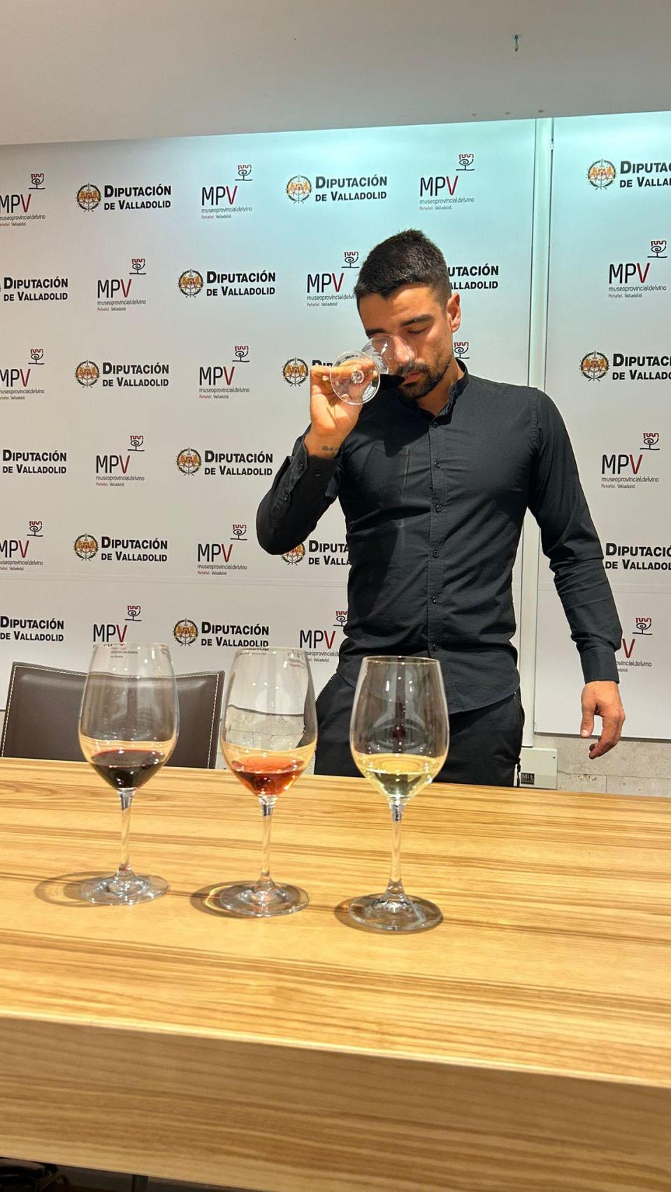 Samuel durante una cata