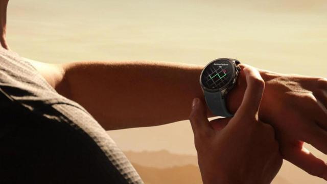 Chollo a la vista: rebajado 400€ el smartwatch con GPS, más de 100 modos de deporte y una batería de verdad