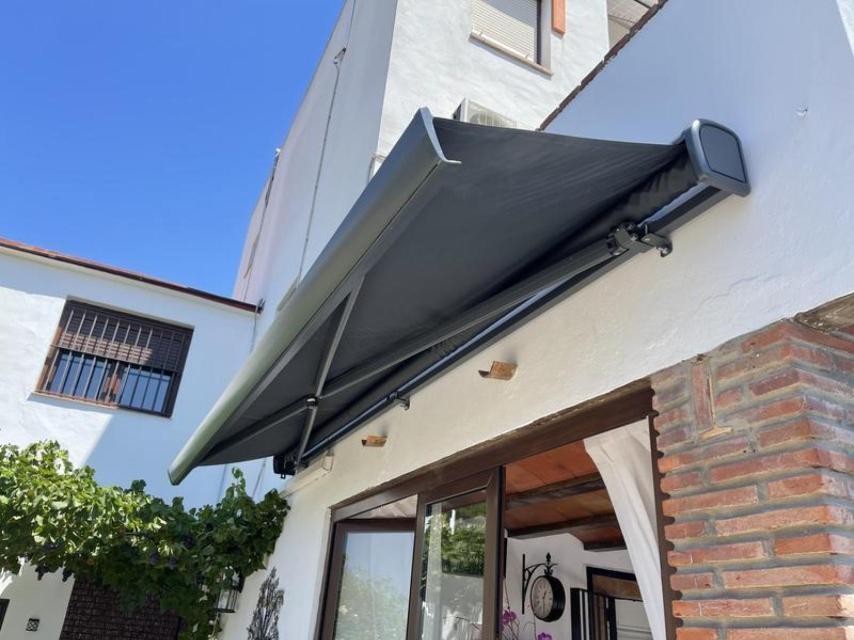 Toldo Zefir.