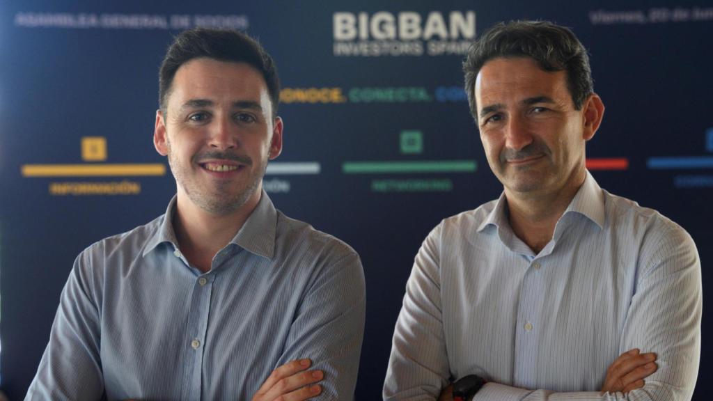 El director de BIGBAN, Alberto Andújar, junto al presidente de la entidad, Pedro de Álava.