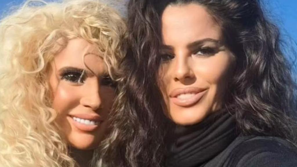 Loli Álvarez y Belinda Retamal.