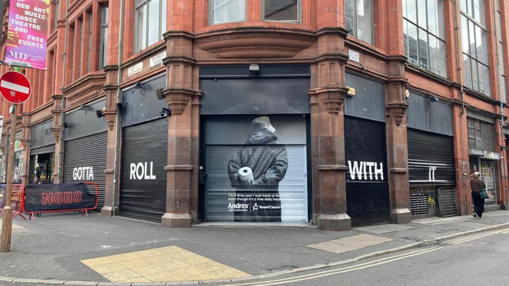 Anuncio de la marca de papel higiénico Adrex en Mánchester. Foto: M.C.