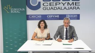 El presidente de Eurocaja Rural, Javier López Martín, y la presidenta de CEOE-CEPYME Guadalajara, María Soledad García Oliva.