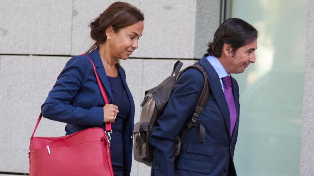 La gallega Isabel Pardo de Vera a su llegada al tribunal.