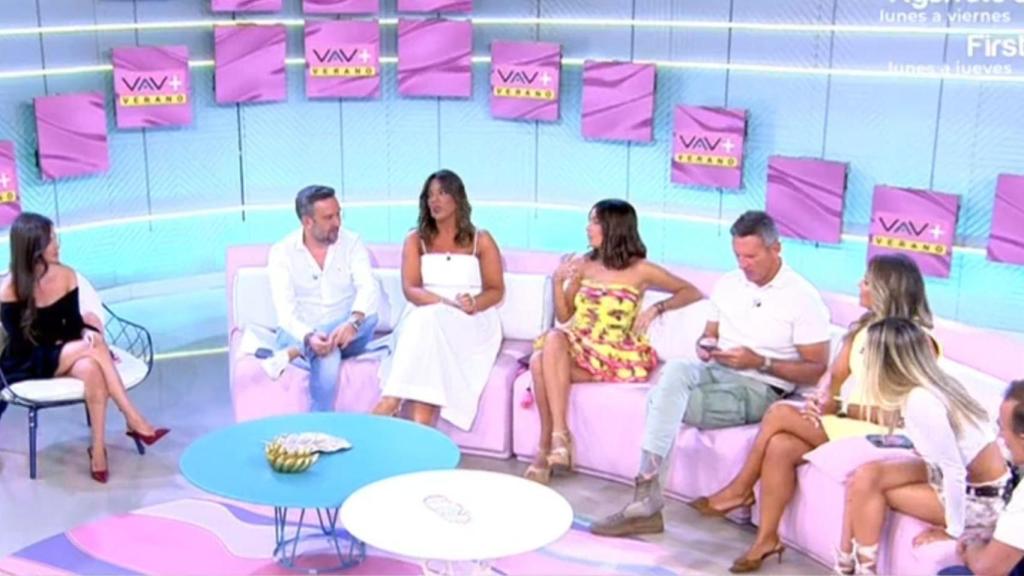 Colaboradores en plató.