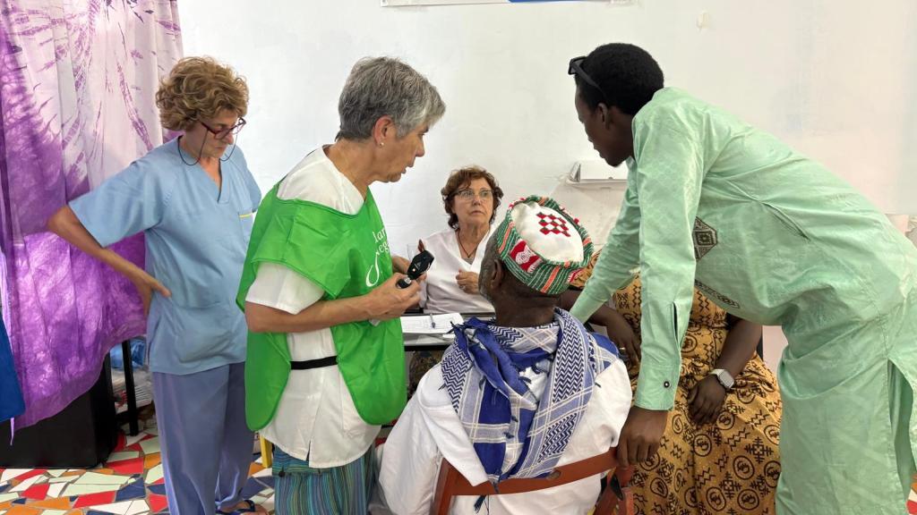 De izquierda a derecha: Herminia Pintado Conde, Fina Pombo García y Fina Rodríguez Agraso.