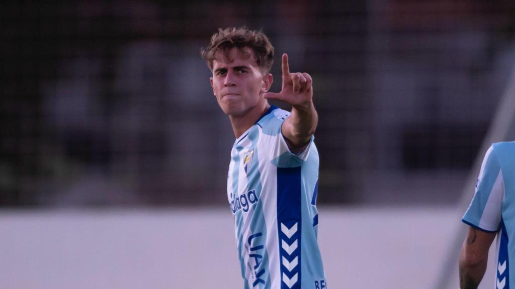 Adrián Niño durante el partido.