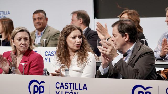 Ester Muñoz junto a Mañueco esta tarde en Arroyo de la Encomienda