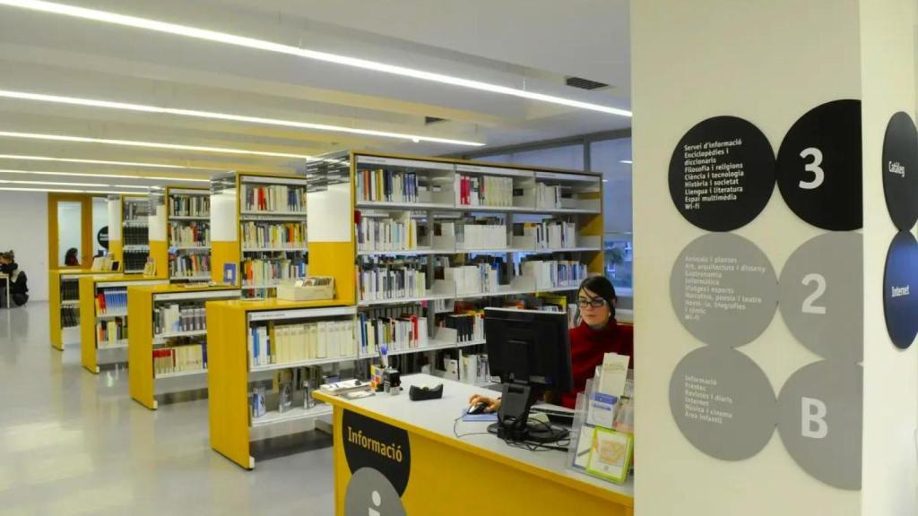 Interior de la Biblioteca Ana María Moix, en el Fort Pienc / Ayuntamiento de Barcelona