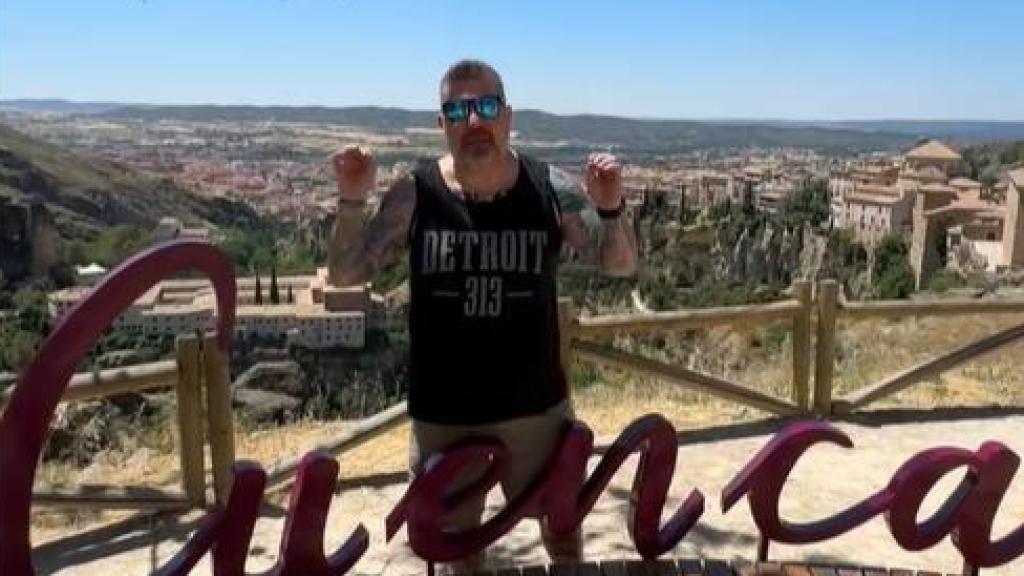 Larry Shy en Cuenca. Foto: redes sociales del 'influencer'.