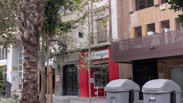 La fachada de la librería 80 Mundos que ahora forma parte de un bloque turístico.