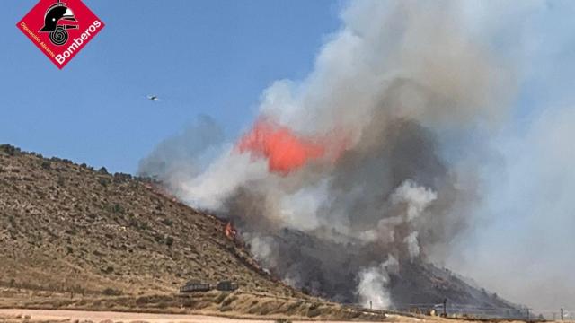 El incendio de Villena el pasado sábado.