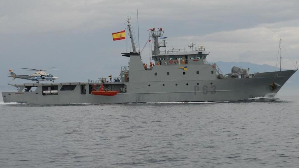 Imagen de la patrullera en el mar.