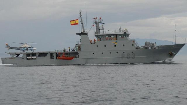 Imagen de la patrullera en el mar.