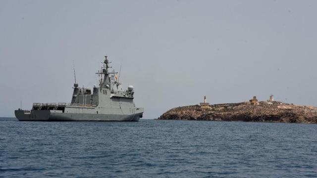 El BAM Furor de la Armada frente a las islas Chafarinas