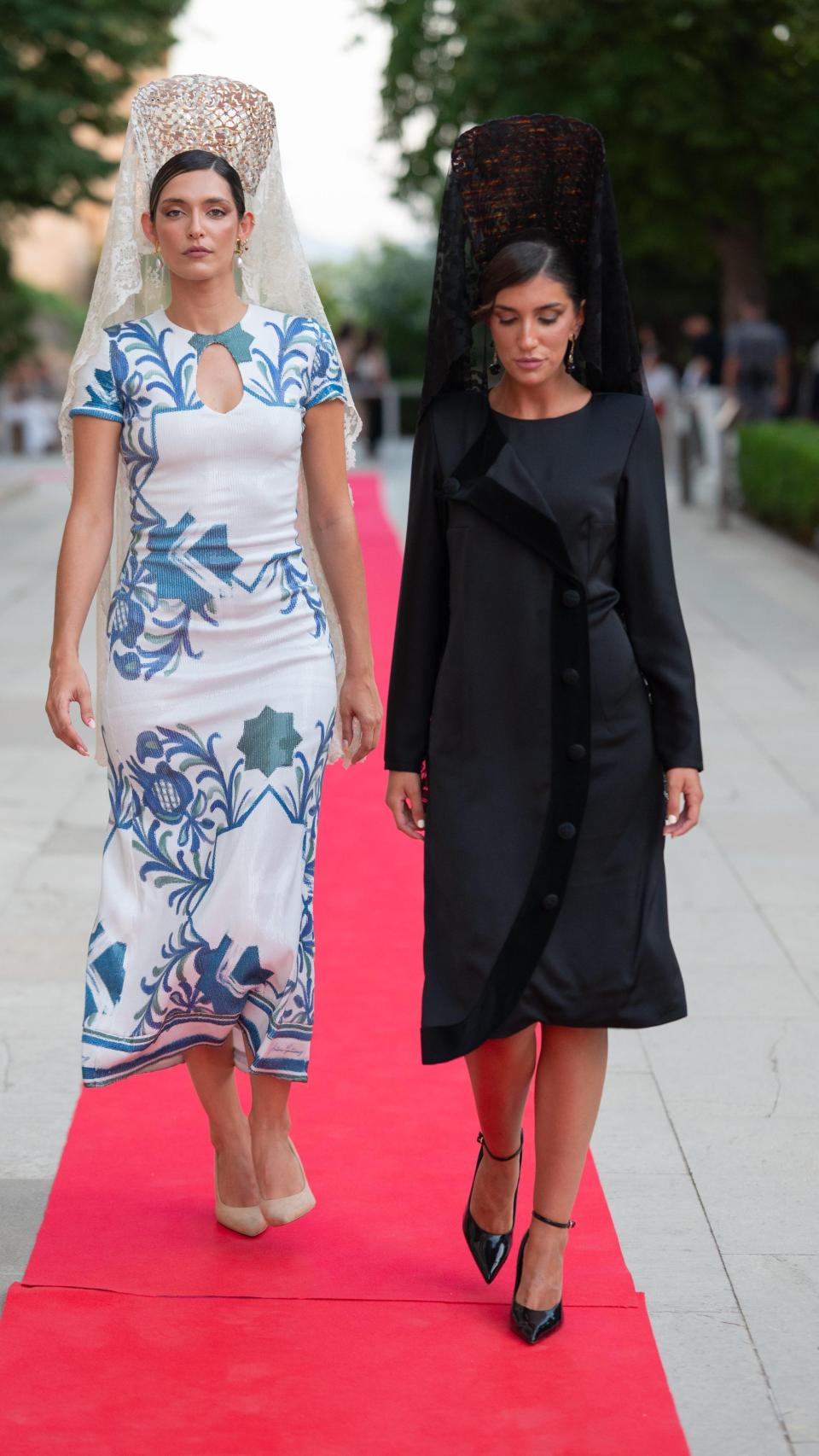 Detalle de los estilismos de Antonio Gutiérrez, presentados en la Alfombra.