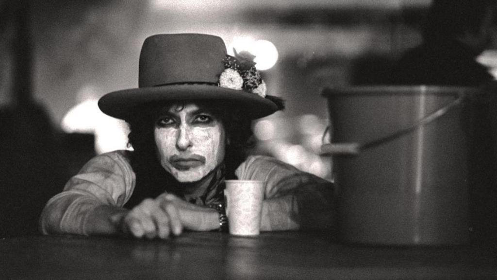 Fotograma del documental de Scorsese en el que muestra a un Dylan irreconocible pero con esa melancolía característica
