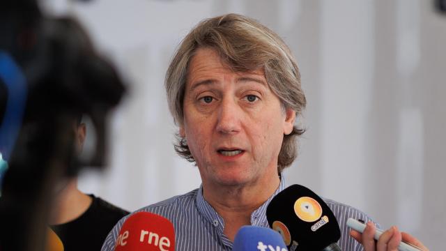 El secretario general del PSOE de Castilla y León, Carlos Martínez, durante su intervención ante los medios de este martes en Soria