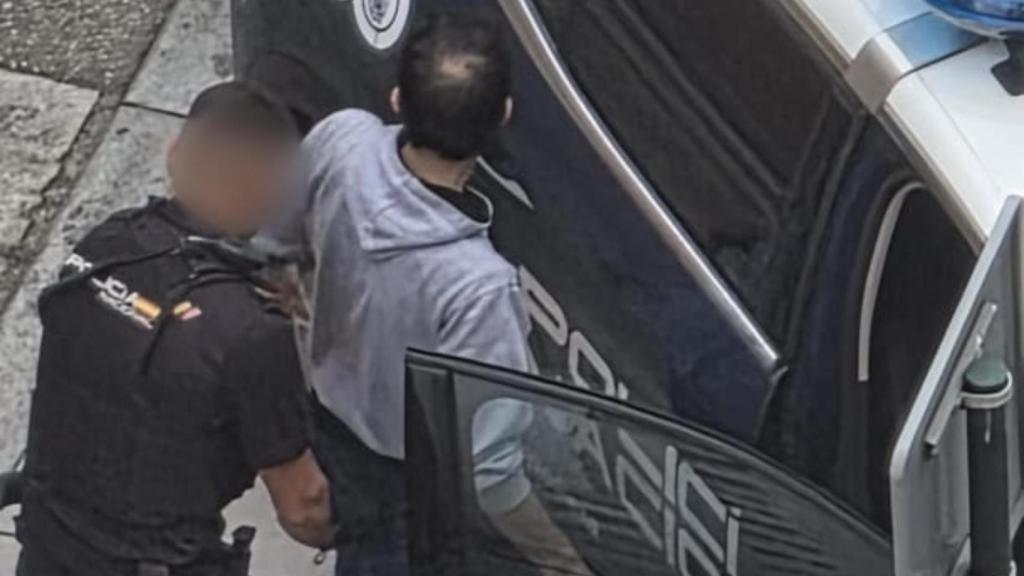 Un detenido en el número 11 de la calle Sagrada Familia