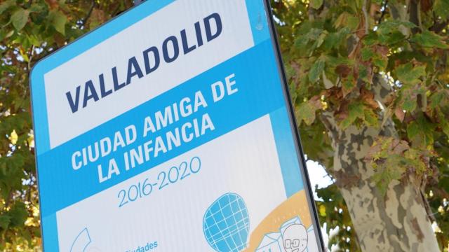 Cartel de Valladolid Ciudad Amiga de la Infancia