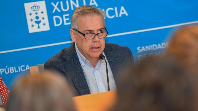 El conselleiro de Sanidade en una rueda de prensa.