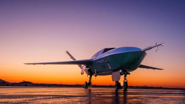 Avión de combate colaborativo YFQ-42A