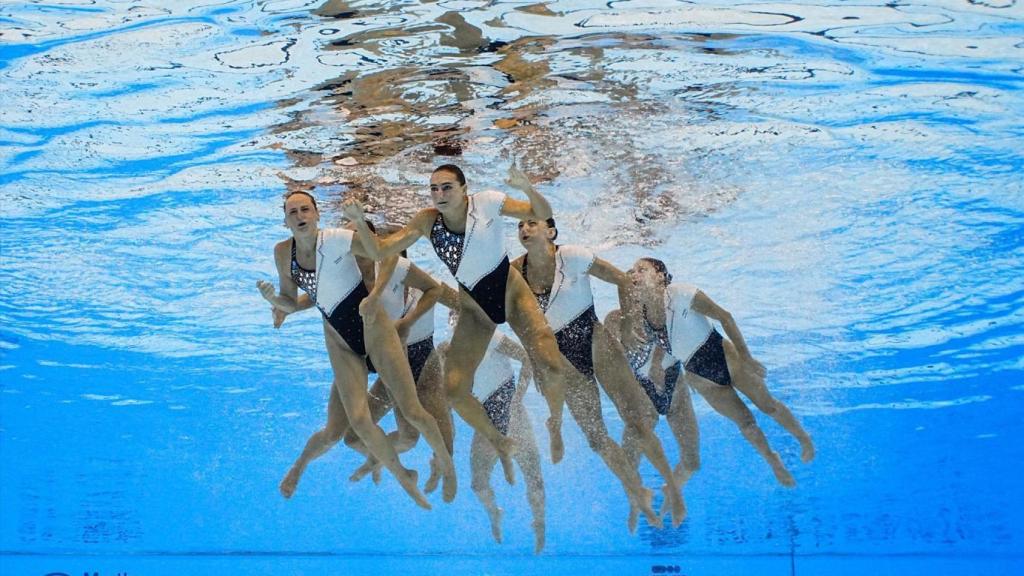 El equipo español de natación artística durante la final técnica.