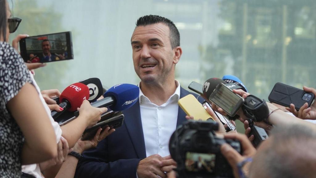 Vicent Mompó tras su declaración como testigo ante la jueza que investiga la gestión de la dana. EP