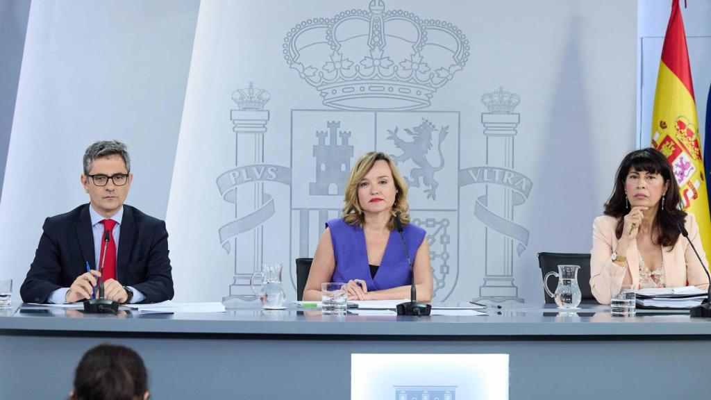 Félix Bolaños, Pilar Alegría y Ana Redondo, este martes en la rueda de prensa tras el Consejo de Ministros.