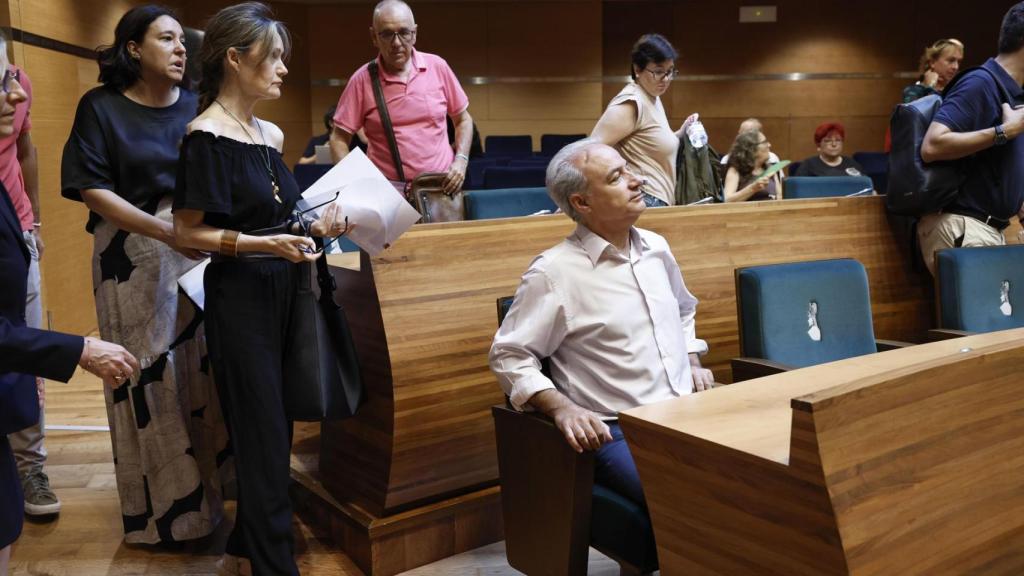 Séptima comisión de investigación por la dana. EFE/Biel Alinño