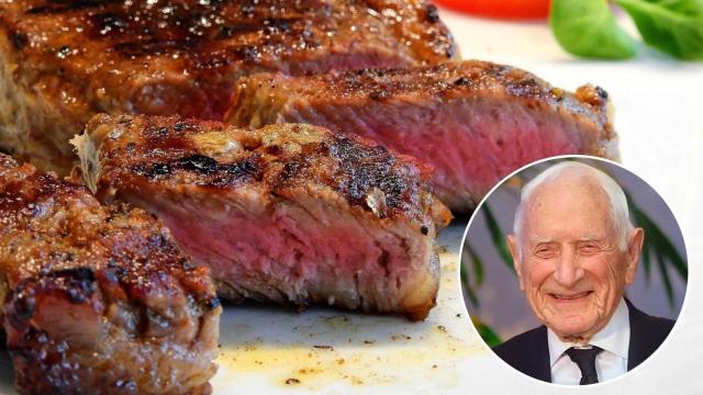 John Scharffenberg, médico de 102 años.