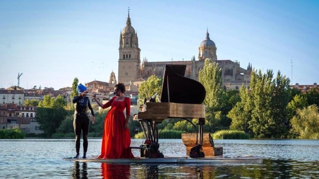 Un piano sobre el agua, versos en los jardines y ecos barrocos en la Catedral