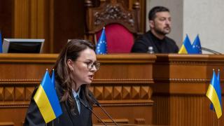 Svyrydenko y Zelenski, durante la sesión de investidura de la primera ministra de Ucrania.