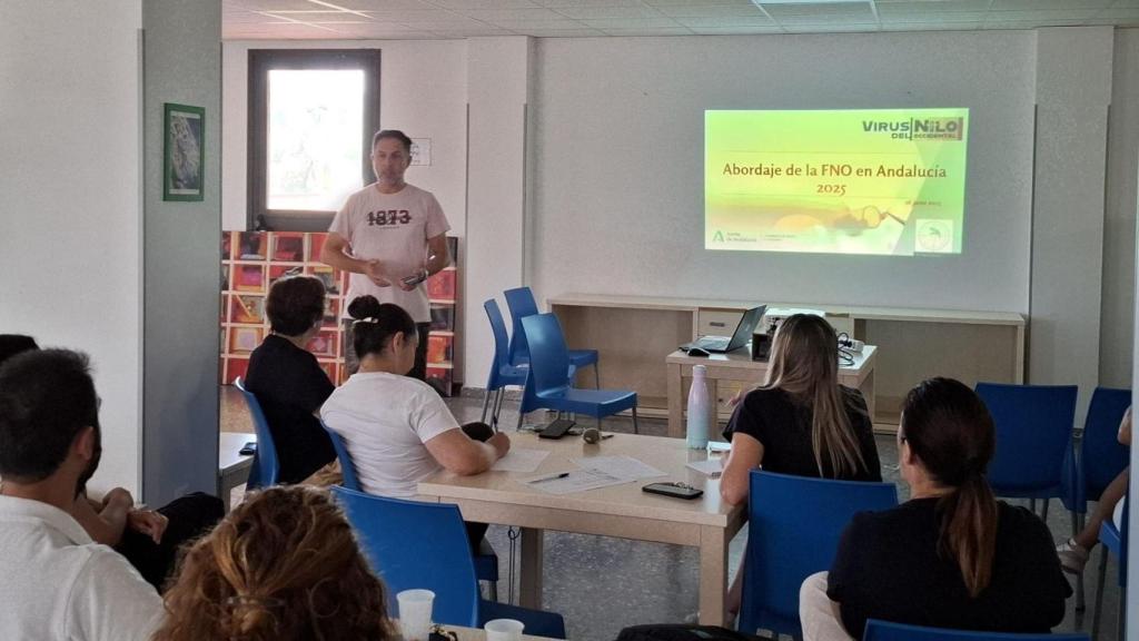 Una de las clases sobre el Virus del Nilo.