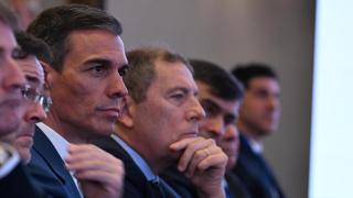 Pedro Sánchez durante un encuentro con empresarios españoles en Montevideo, Uruguay, este martes.