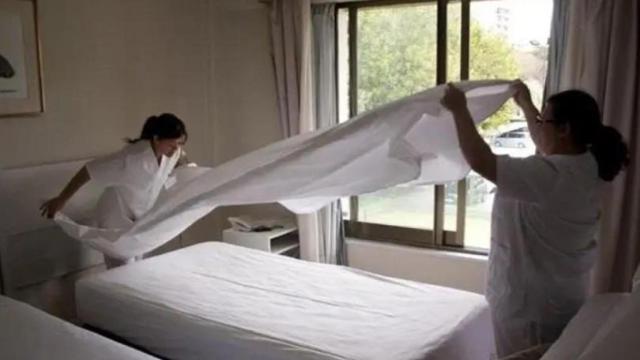 Dos camareras de piso.