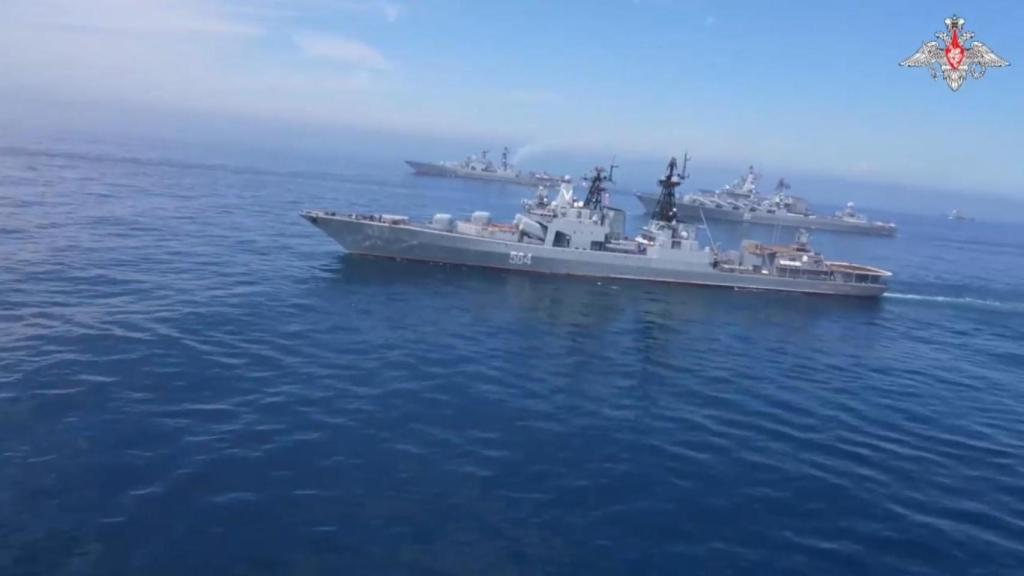 Buques rusos en 'Tormenta de julio'