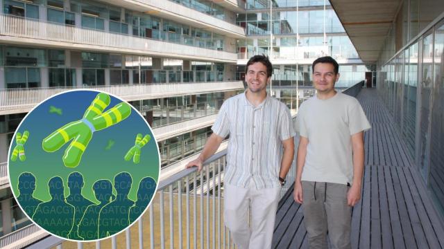Bernardo Rodríguez-Martin y Emiliano Sotelo-Fonseca en el Centro de Regulación Genómica (CRG) de Barcelona
