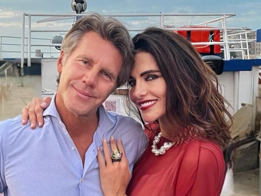 Adriana Abascal y Manuel Filiberto de Saboya, en una fotografía de sus redes sociales.