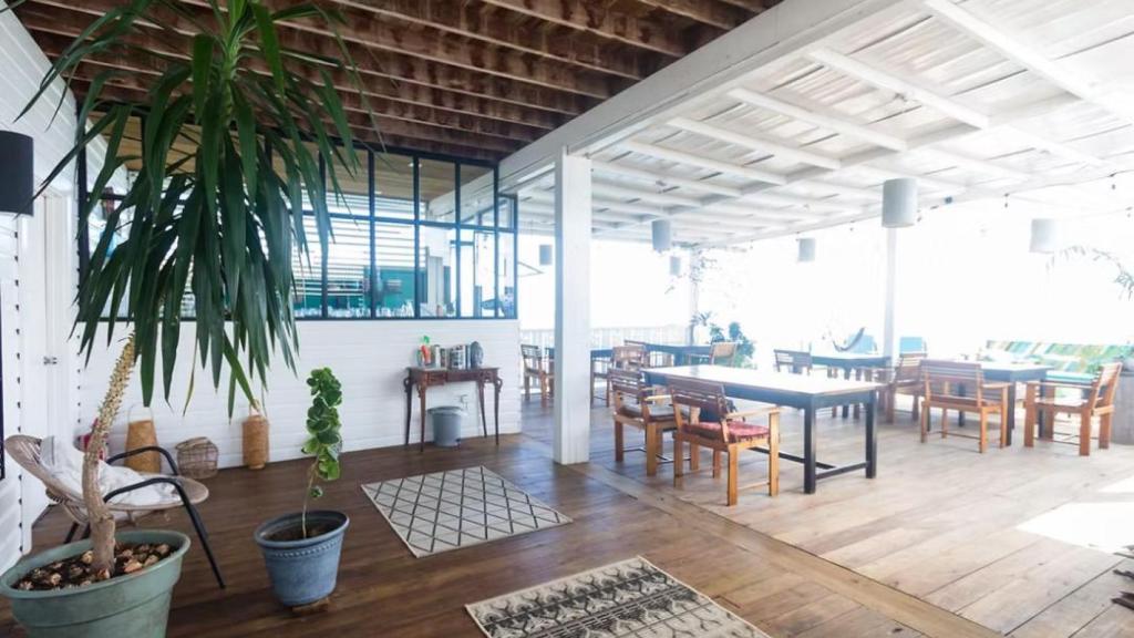 El interior del hotel donde duerme Lara Álvarez en Panamá.