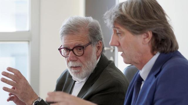 . El secretario general del PSOECyL, Carlos Martínez, y el presidente de CEOE CyL, Santiago Aparicio