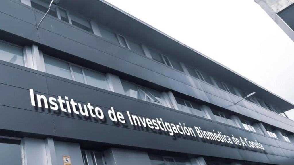 Fachada del Inibic junto al Hospital de A Coruña.